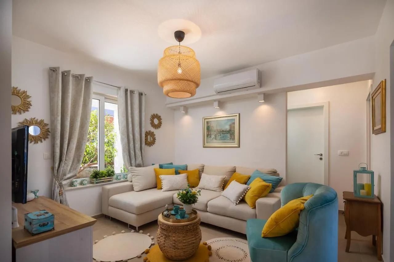 Villa Beachfront Apartments Trogir