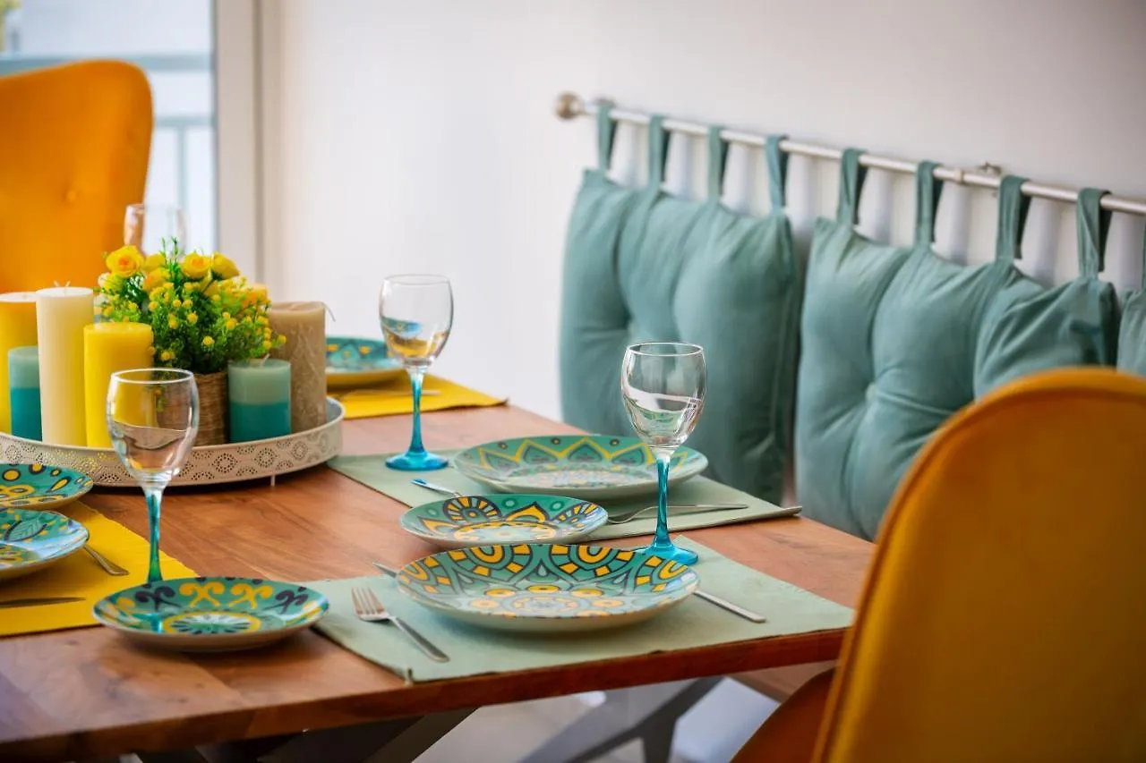 Villa Beachfront Apartments Τρογκίρ