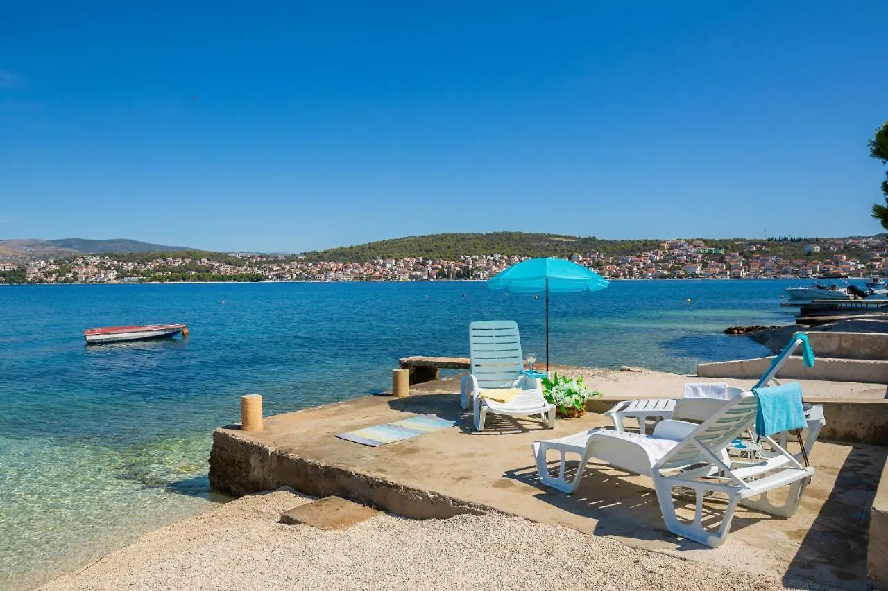 Villa Beachfront Apartments Trogir