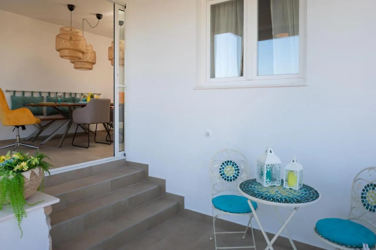 Villa Beachfront Apartments Trogir