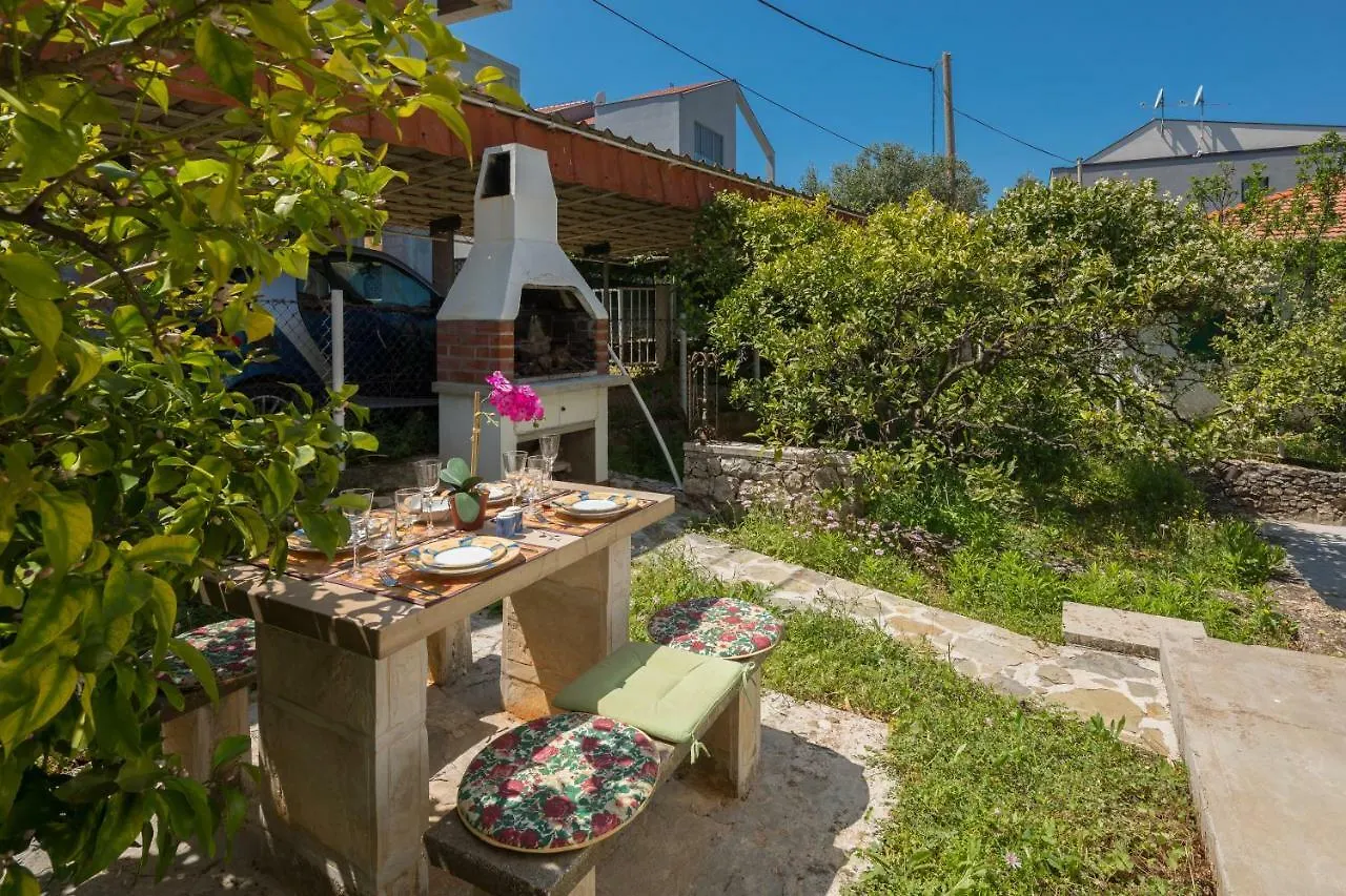 Villa Beachfront Apartments Trogir