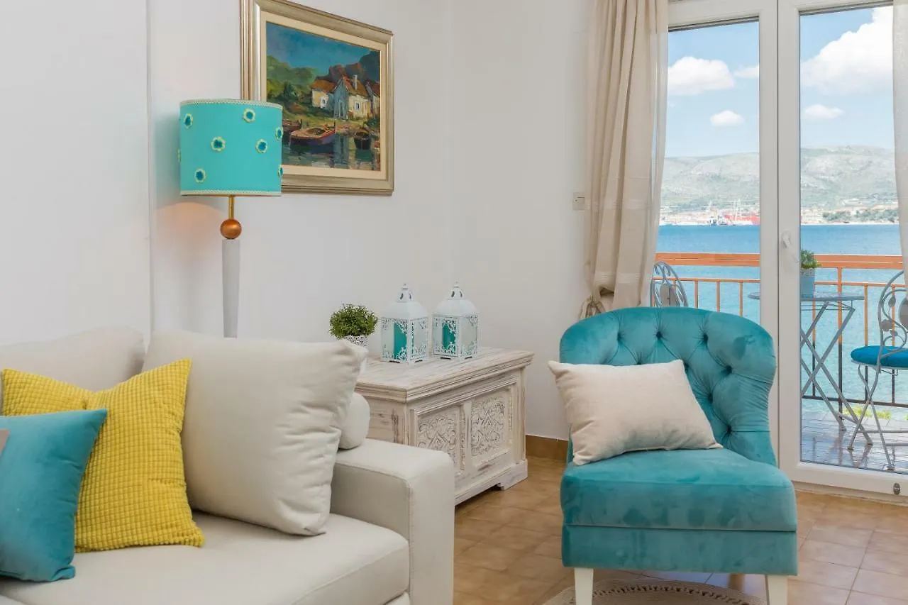 Villa Beachfront Apartments Trogir