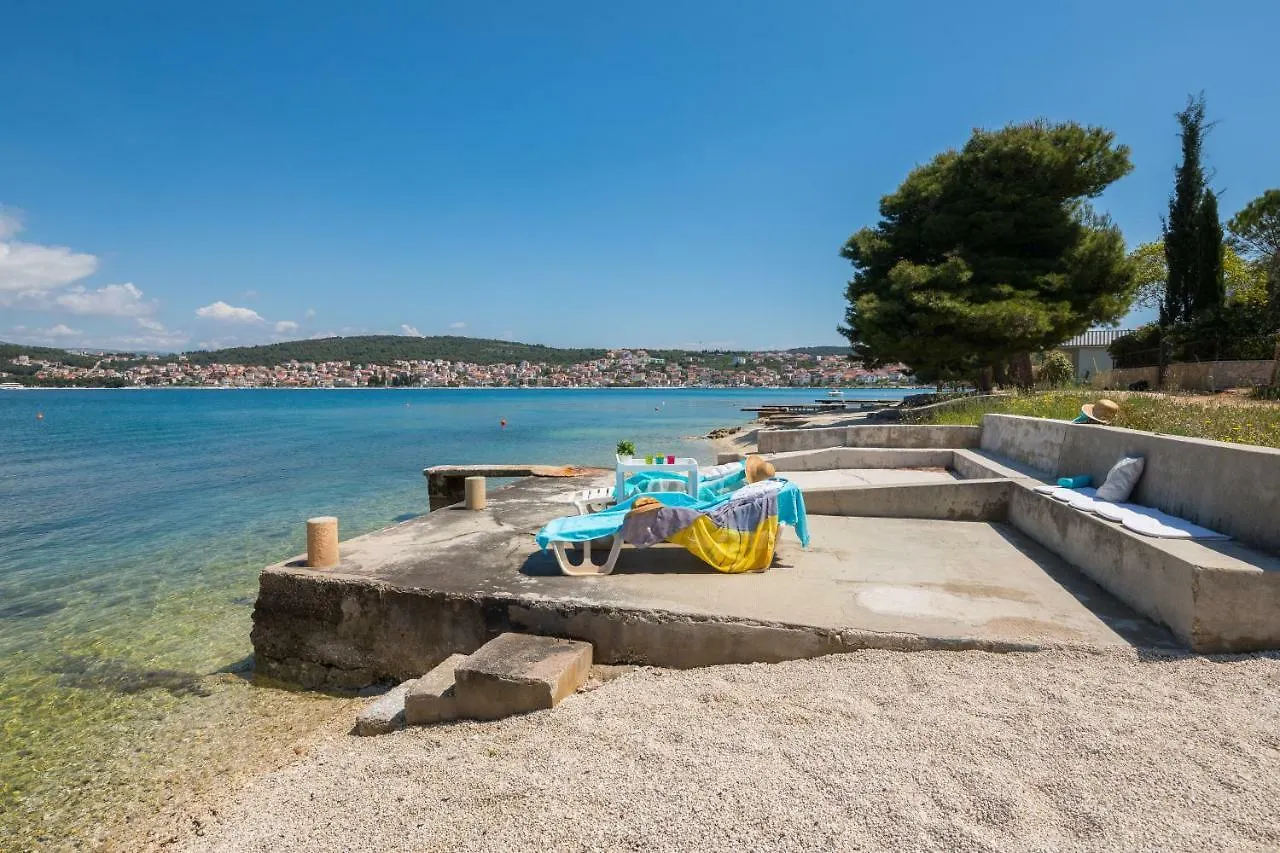 Villa Beachfront Apartments Trogir