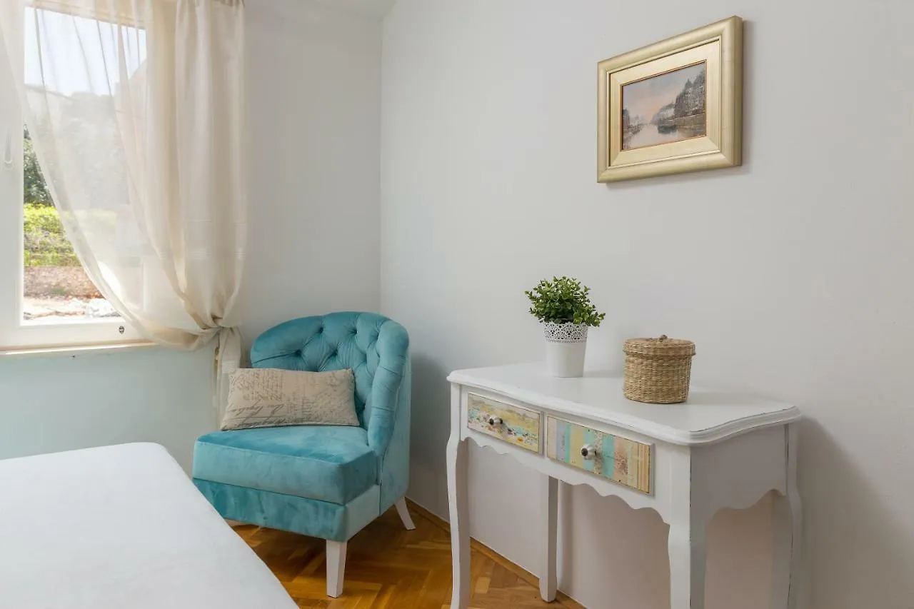 Villa Beachfront Apartments Trogir