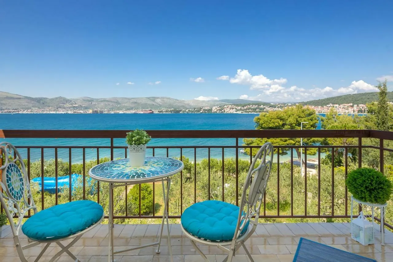 Villa Beachfront Apartments Trogir Chorwacja