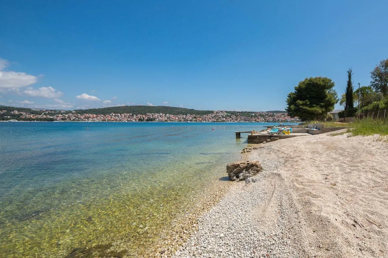 Villa Beachfront Apartments Trogir