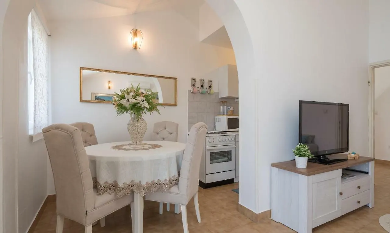 Villa Beachfront Apartments Trogir