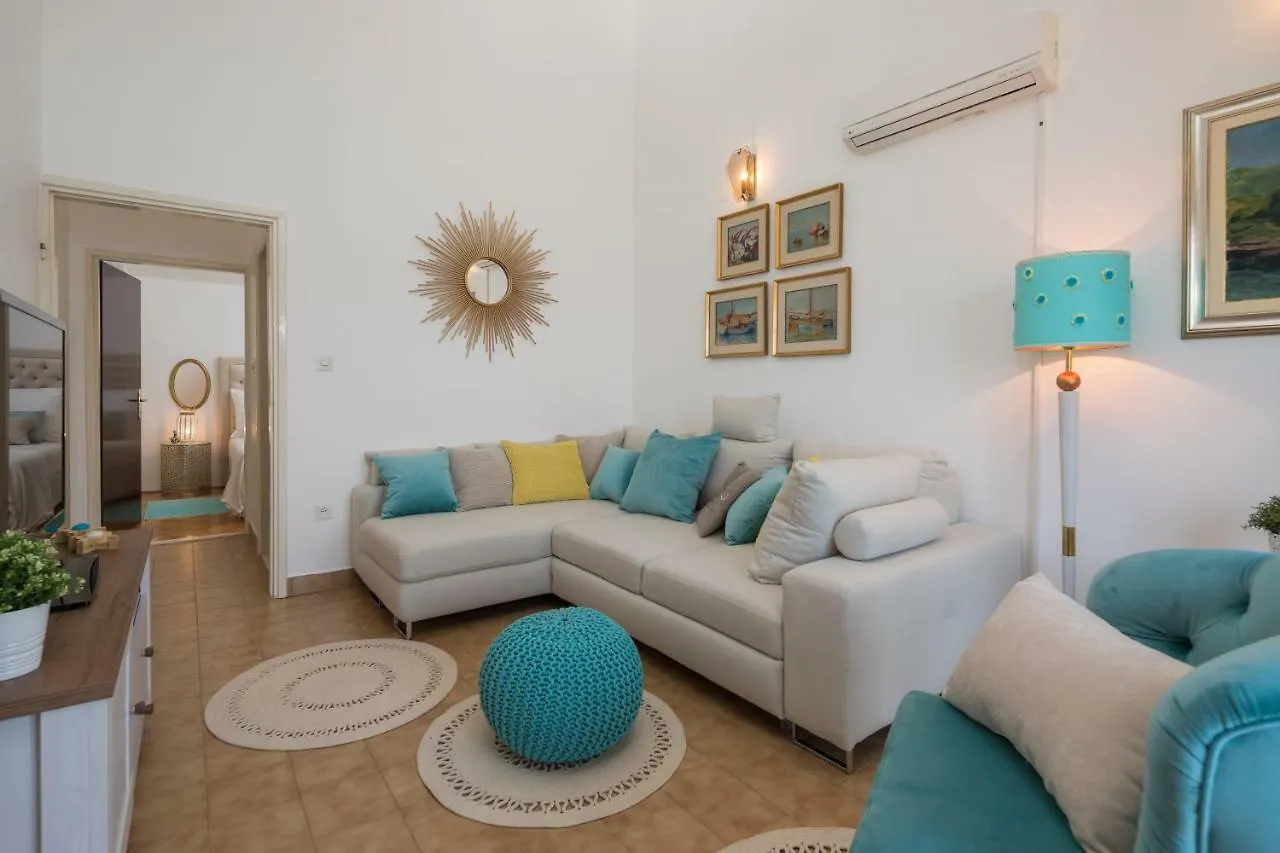 Villa Beachfront Apartments Τρογκίρ Κροατία