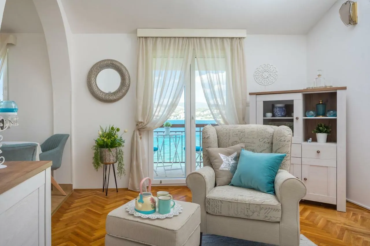 Villa Beachfront Apartments Trogir 0*,