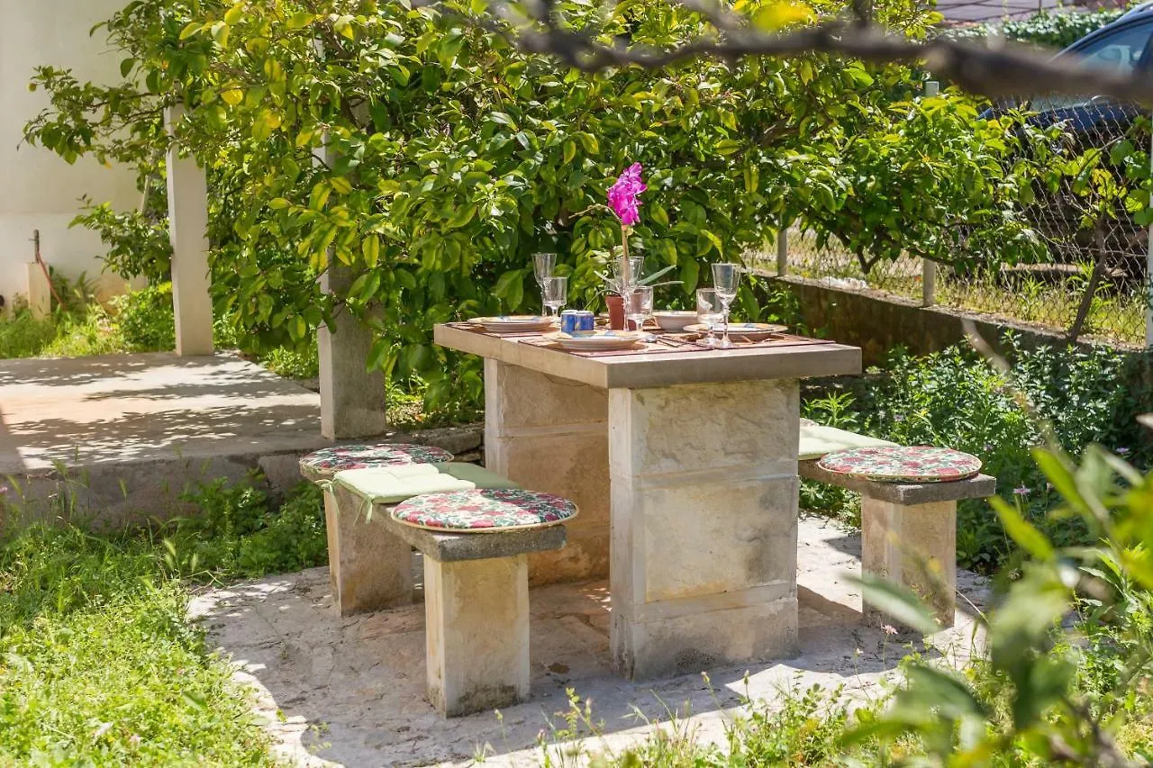 Villa Beachfront Apartments Trogir