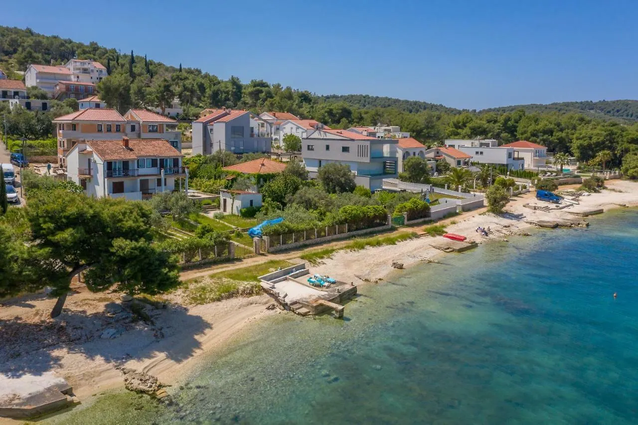 Villa Beachfront Apartments Trogir 0*,